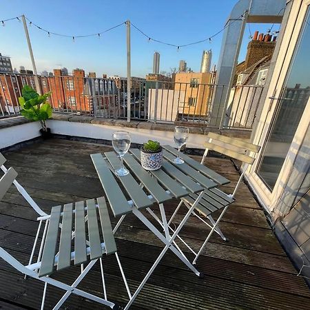 Modern With Stylish Terrace - Your London Oasis! Exterior photo